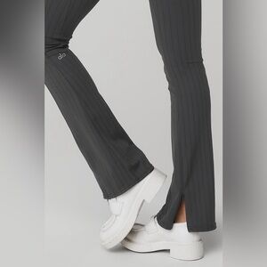 Alo Grey High Waist Pinstripe Zip It Flare Leggings Size SExcellent Condition